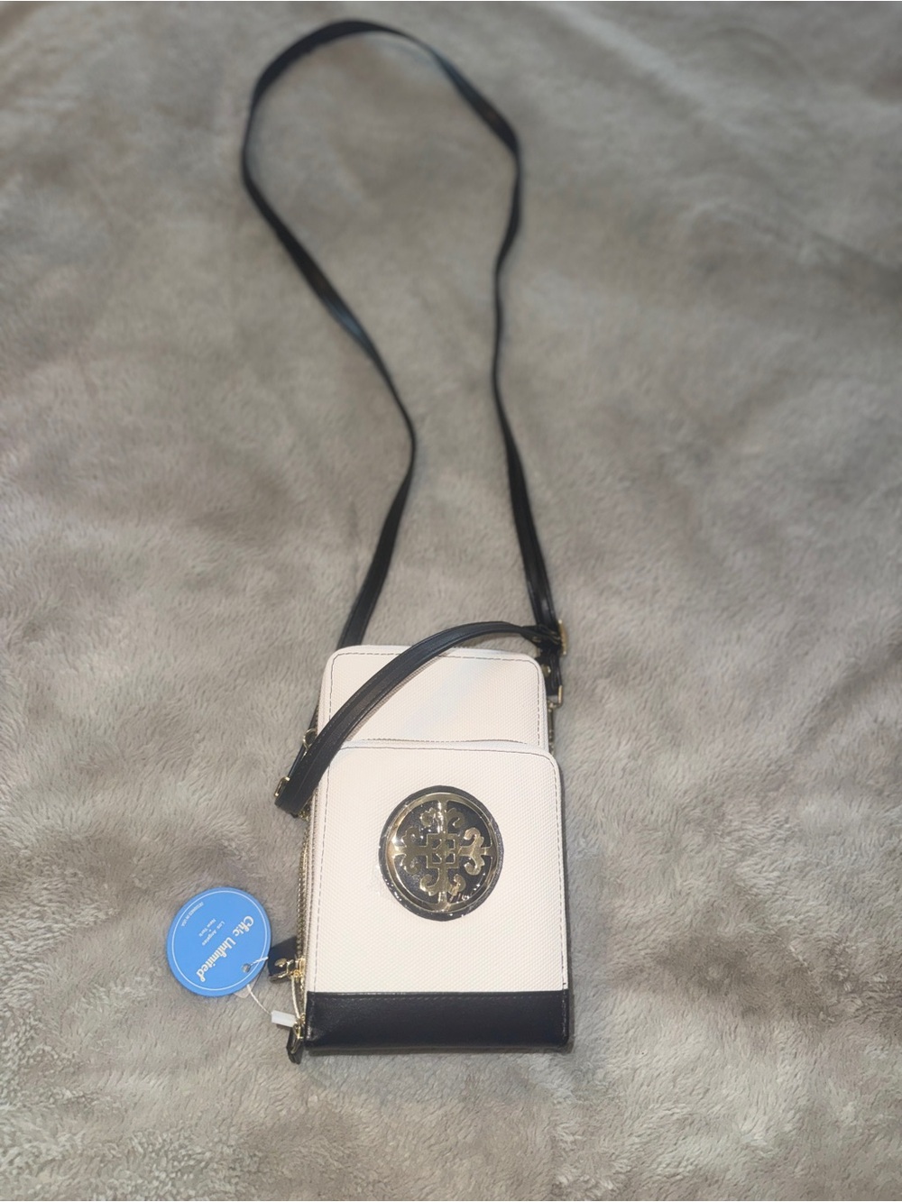 NWT Chic Unlimited Colorblock Double Zip Crossbody Phone Wallet Bag